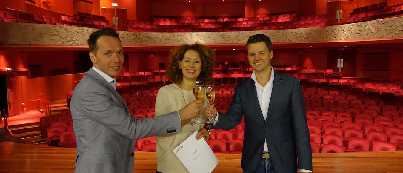 Theater Orpheus en CaseWare Nederland tekenen sponsorcontract
