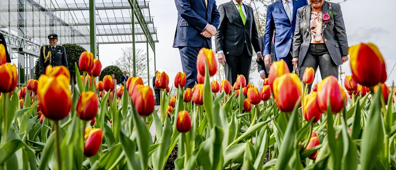 Koning Willem-Alexander opent Floriade Expo 2022 in Almere