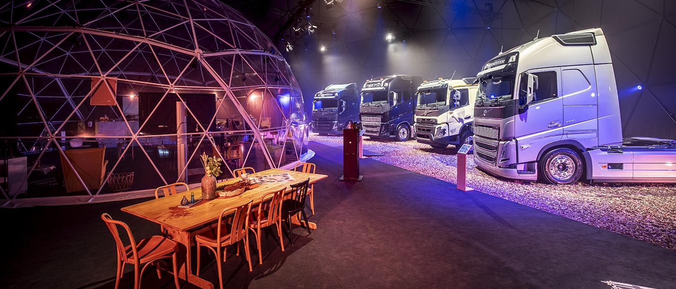 Domes Europe plaatst tijdelijke interactieve showroom bij Volvo Trucks