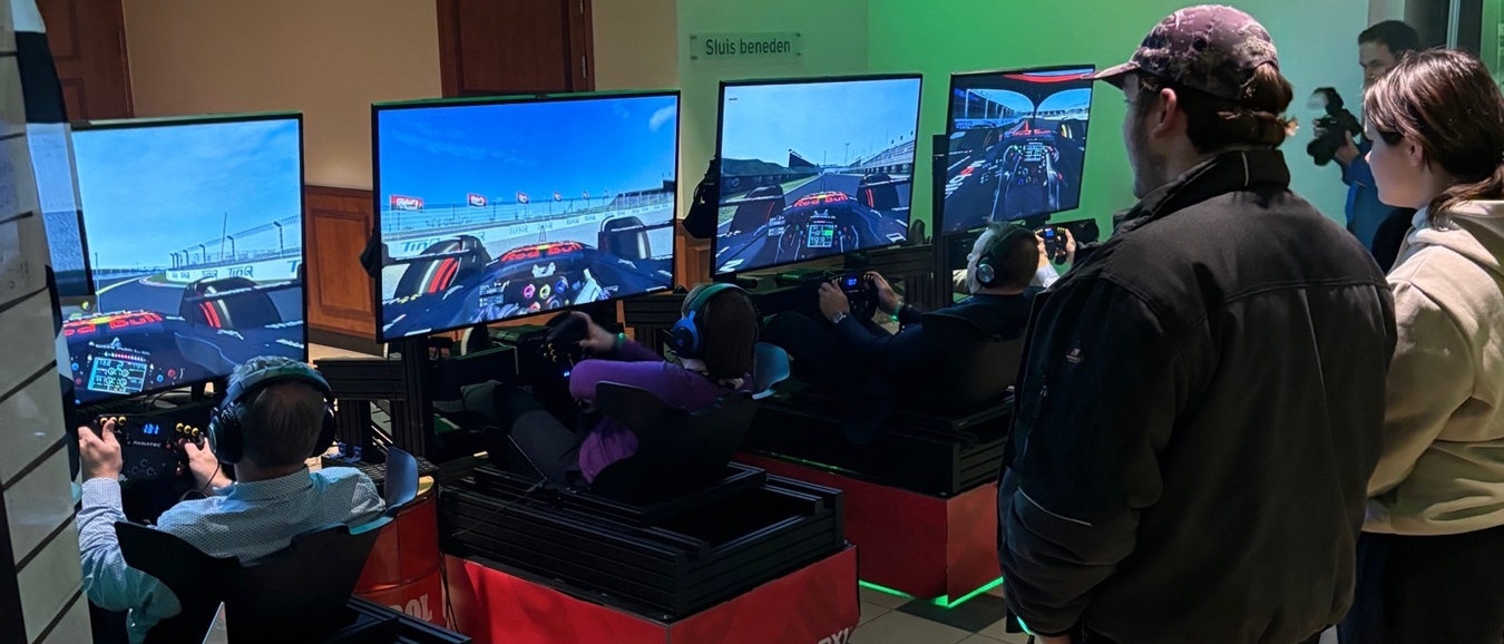VRX1® Racing lanceert nieuwe simulatoren voor evenementenmarkt
