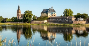 JvR Decorbouw verzorgt ''De kroon'' bij  jubileumconcerten Gerard van Maasakkers