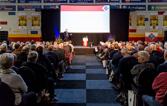 Congres van VvE Belang in de Topsporthal in Omnisport Apeldoorn