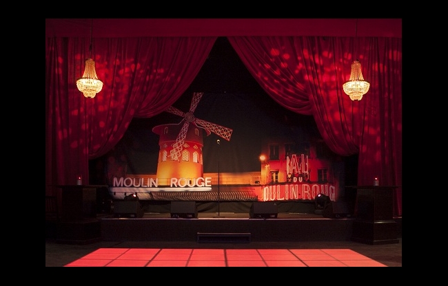 Moulin Rouge decor