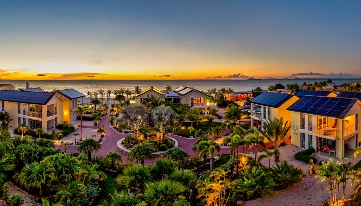 Delfins Beach Resort Bonaire: Ontdek Caribisch genieten met een zakelijke twist