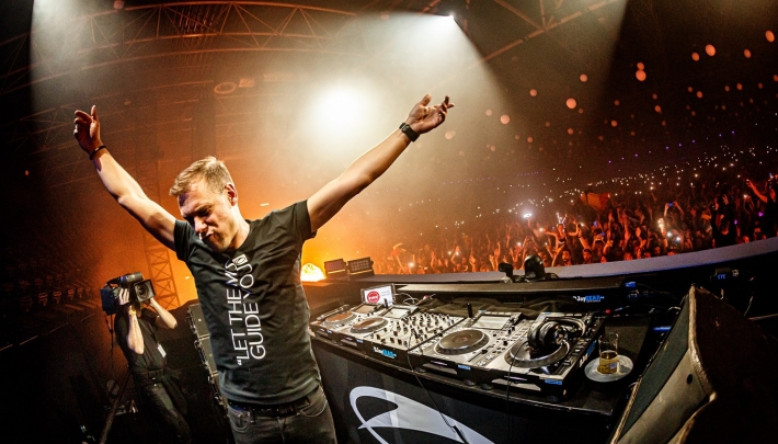 Armin van Buuren kondigt tweedaags A State of Trance festival aan 