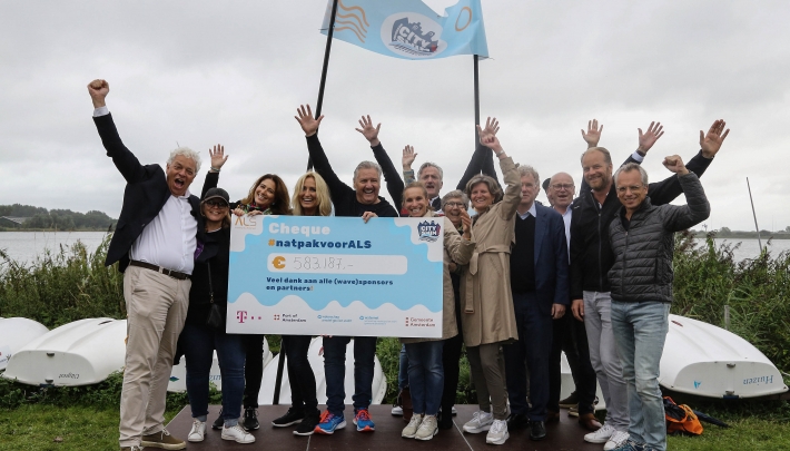 Amsterdam City Swim haalt meer dan €580.000 op 