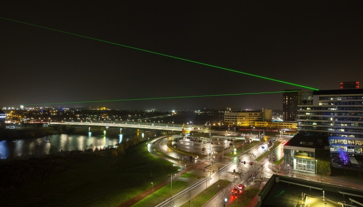Laser Forum verlicht kunstproject Connecting Light