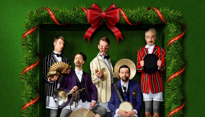 Ho Ho Kerstshow van Släpstick: een muzikaal kerstfeest vol humor