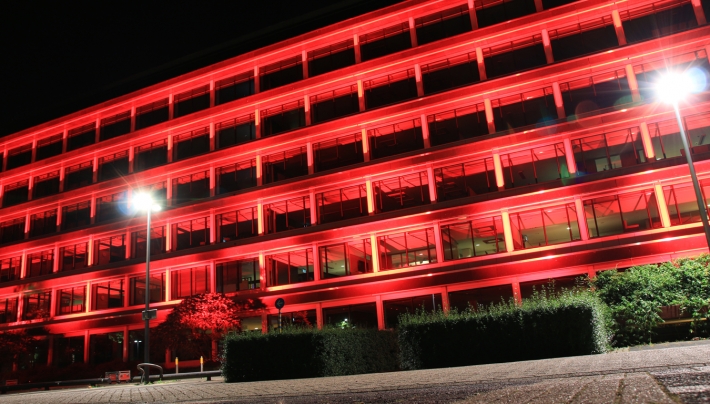Provinciehuis Overijssel kleurt rood, #RedAlert	