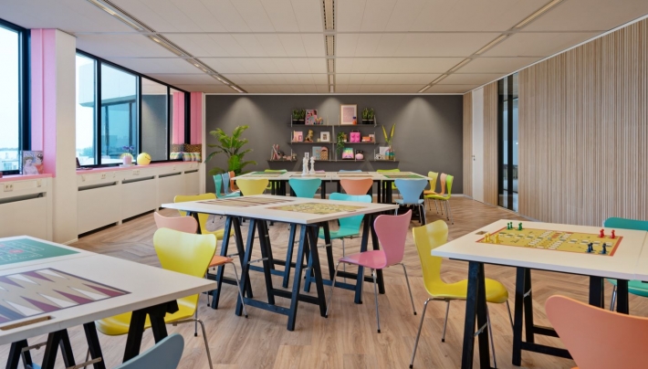 Speels en stijlvol: Moxy Amsterdam presenteert nieuwe meeting rooms