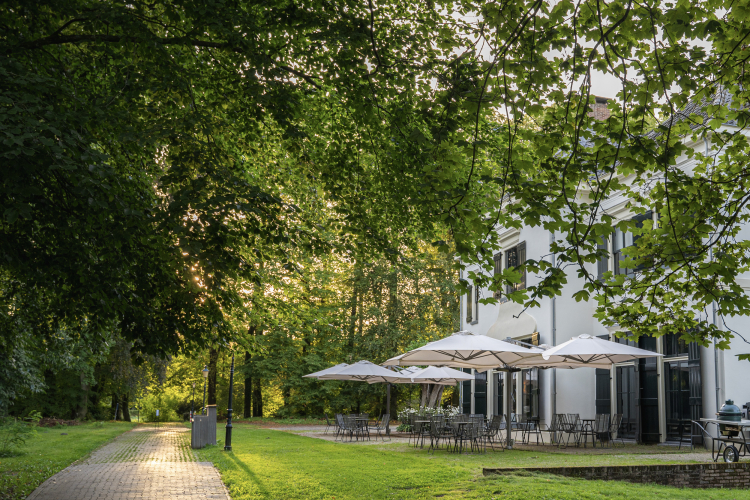 Het Hof terras