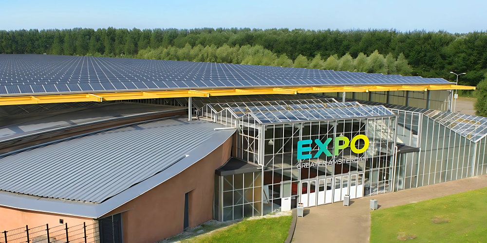 EXPO  Greater Amsterdam - Kas met 26.000m2 zonnepanelen op het dak