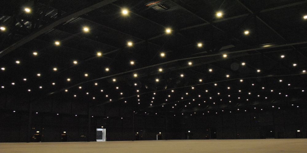 Brabanthallen 's-Hertogenbosch - Lege hal met LED verlichting
