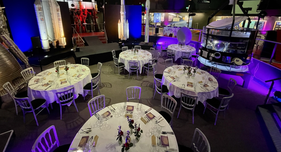 Een diner bij Space Expo