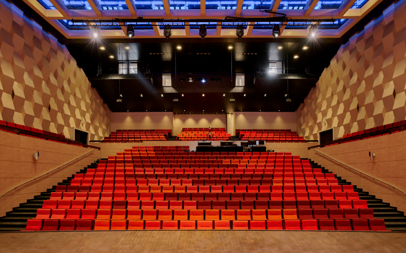 Een lege Jurriaanse Zaal met 600 stoelen