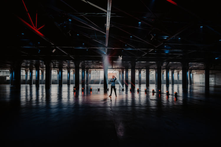 Tabaksfabriek - leeg + licht