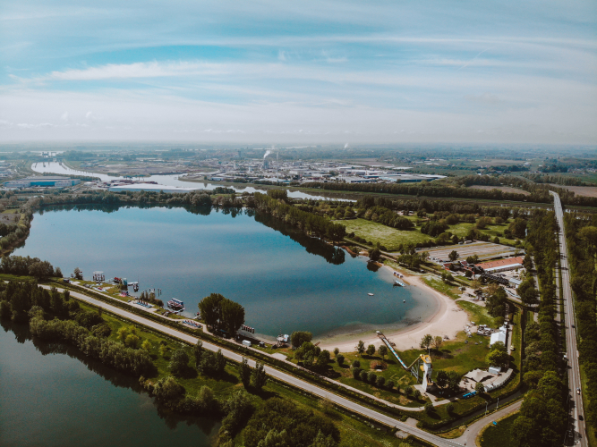 Overzicht van het terrein.