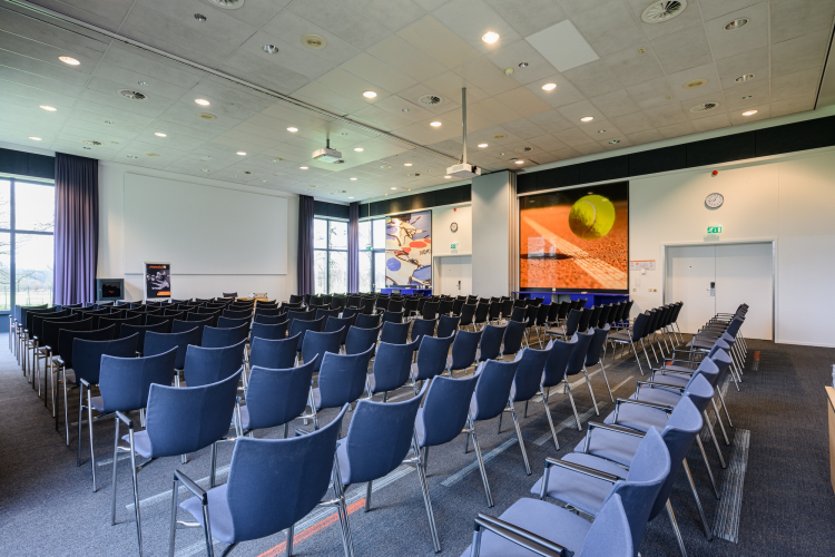 Vergaderzaal theateropstelling op Papendal