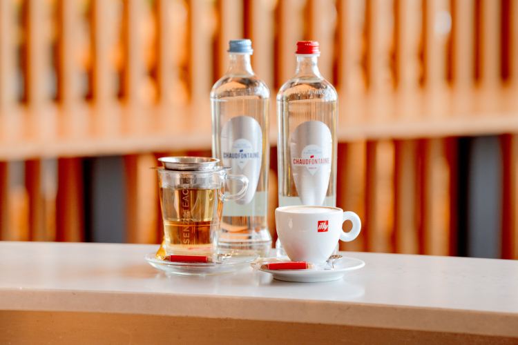 Koffie arrangement met water