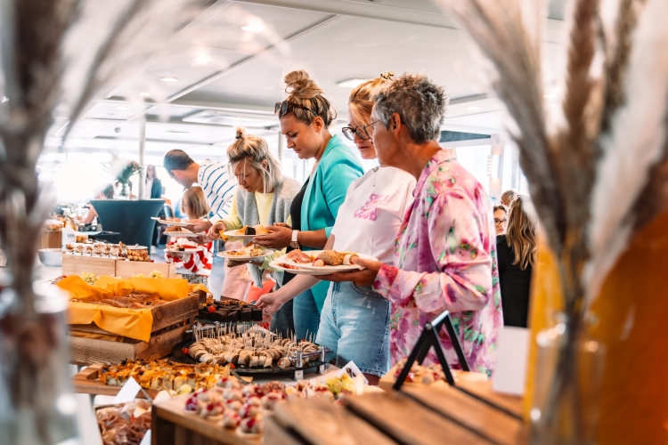 Riviercruise Dinant Evasion-arrangement aan boord