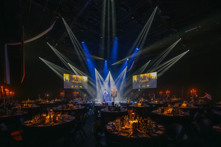 Een uitgeserveerd diner met entertainment? Gaaf! Wij hebben nog wel een aantal toffe ideeën.