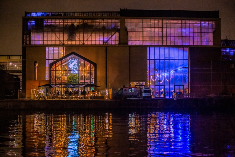 Werkspoorkathedraal extern avond