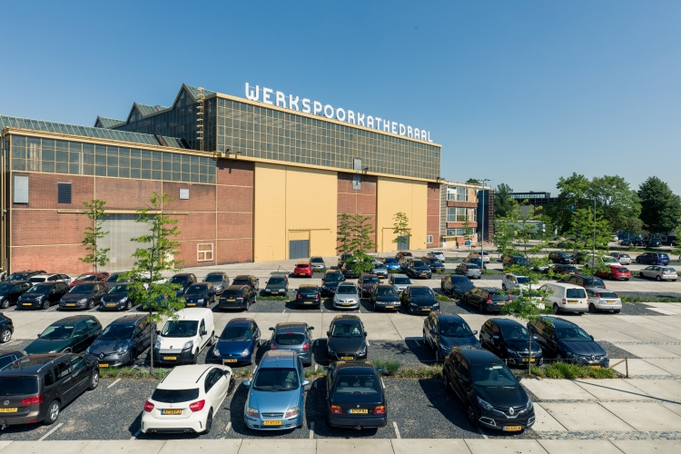 Werkspoorkathedraal parkeerplaats