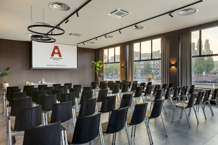 Canal 2 - theater set up