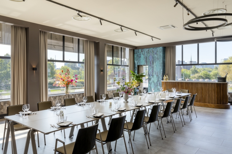 Canal 2 - dinner set up