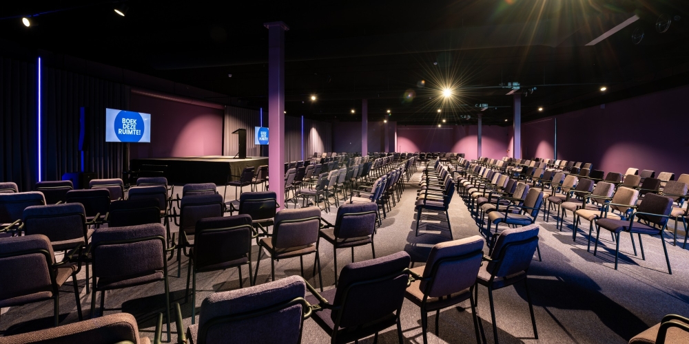 Congreszaal in theateropstelling BIOS Zeelandhallen