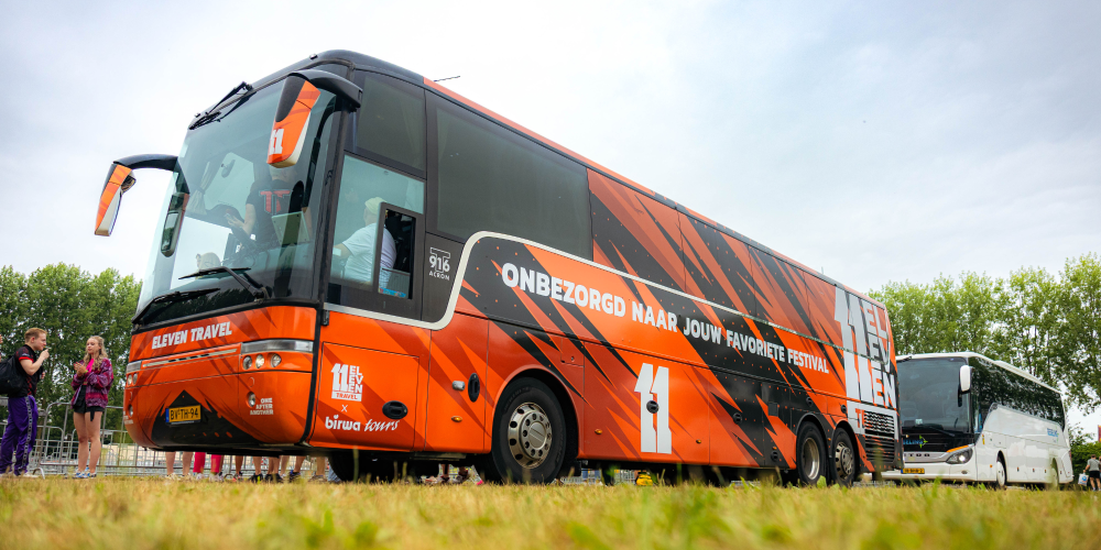 Eleven Travel touringcar