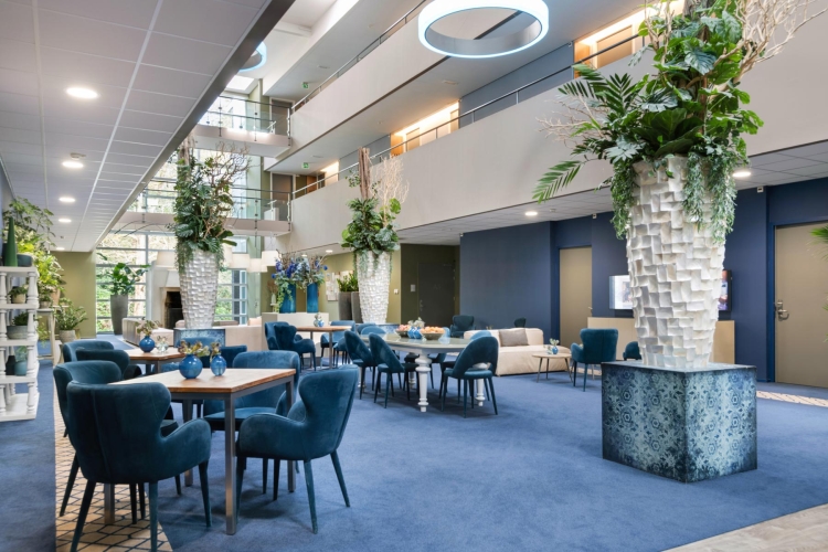 Atrium foyer