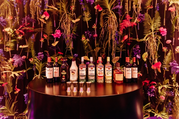 About flowers -company event kerk 