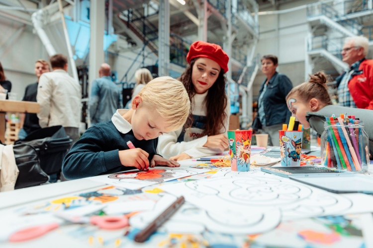 Open dag in de fabriek van Vobra