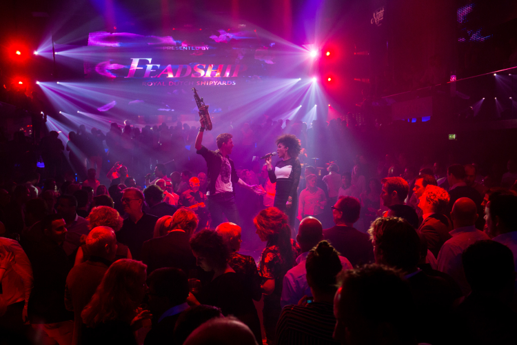 Feestelijk relatie-event