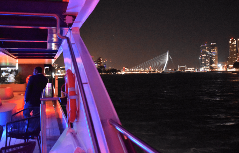 Prinses Amalia - Verlichte skyline