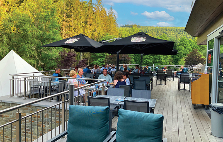 Buitenterras Vayamundo Houffalize