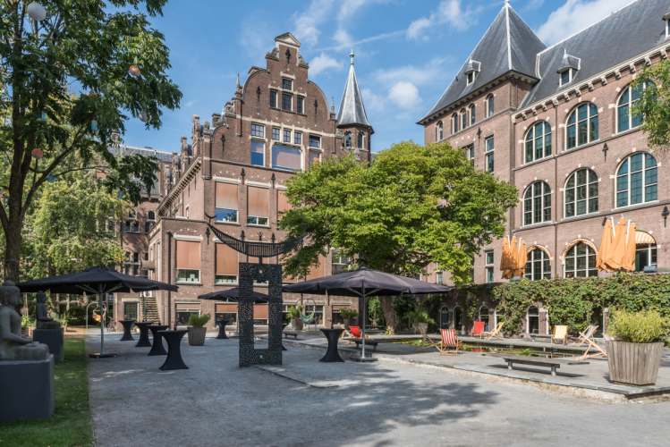 Koninklijk Instituut voor de Tropen - Binnentuin + Terras De Tropen