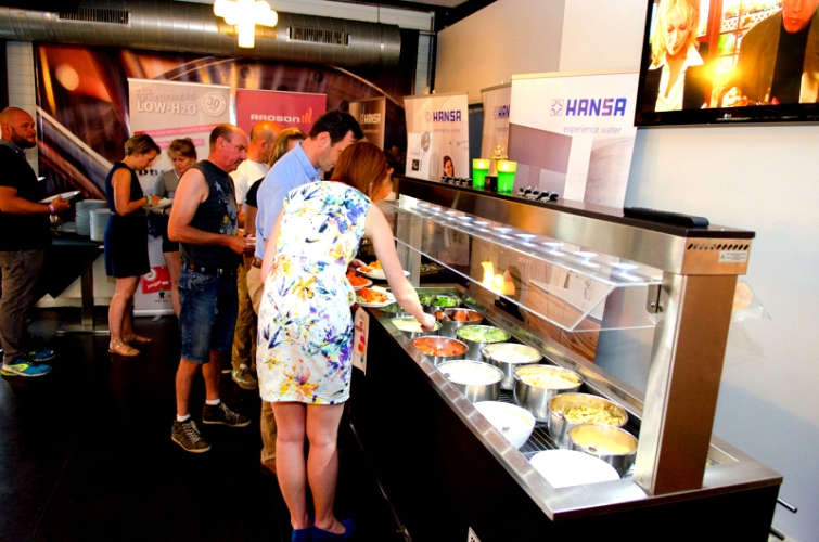 Geniet van onze heerlijke catering: BBQ, buffetten of gerechten A La Carte