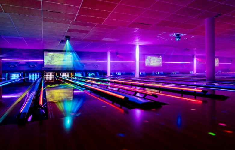 Claus - Cosmic Bowling