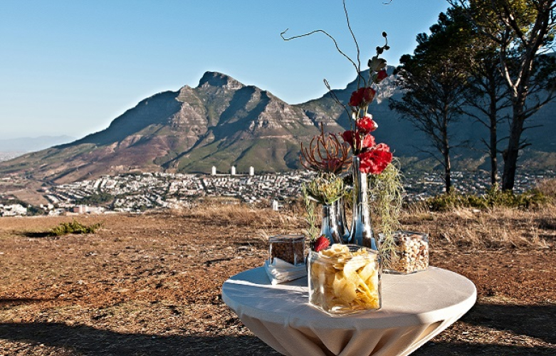 Sundowner Cocktail op Signal Hill, Kaapstad