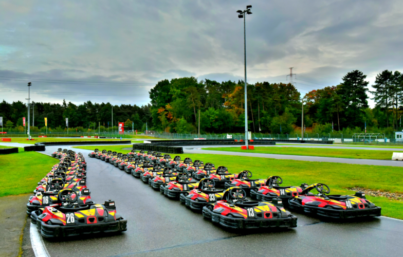 Zelfs met minder goed weer is karten fun!