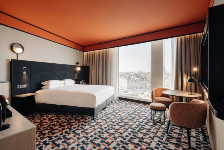 Overnachten bij DoubleTree by Hilton Amsterdam Centraal Station