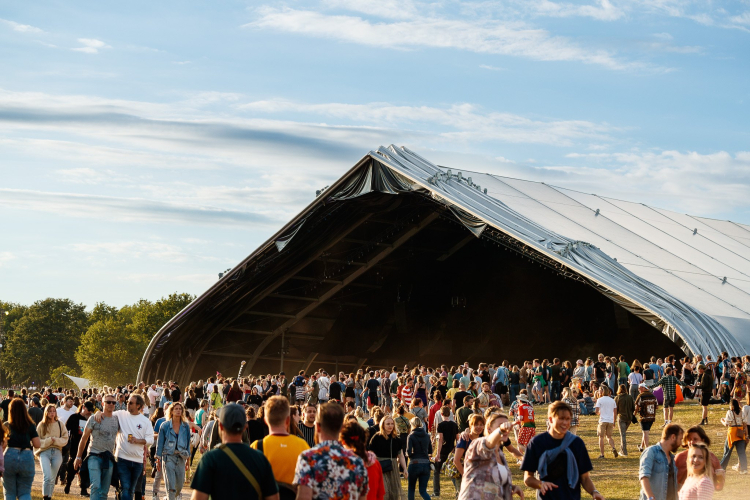 Veldeman tentstructuren - TFS Big Mouth op Down The Rabbit Hole