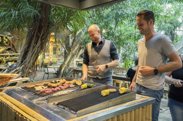 Jungle BBQ bij Center Parcs Het Heijderbos