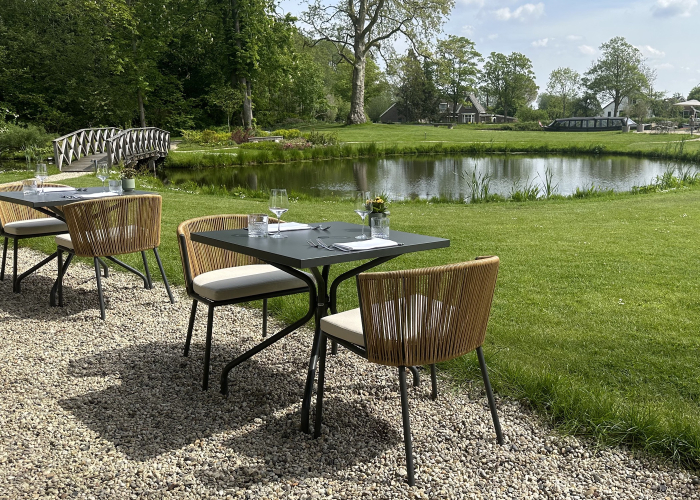 Terras bij villa
