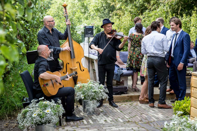 Muziek in de boomgaard