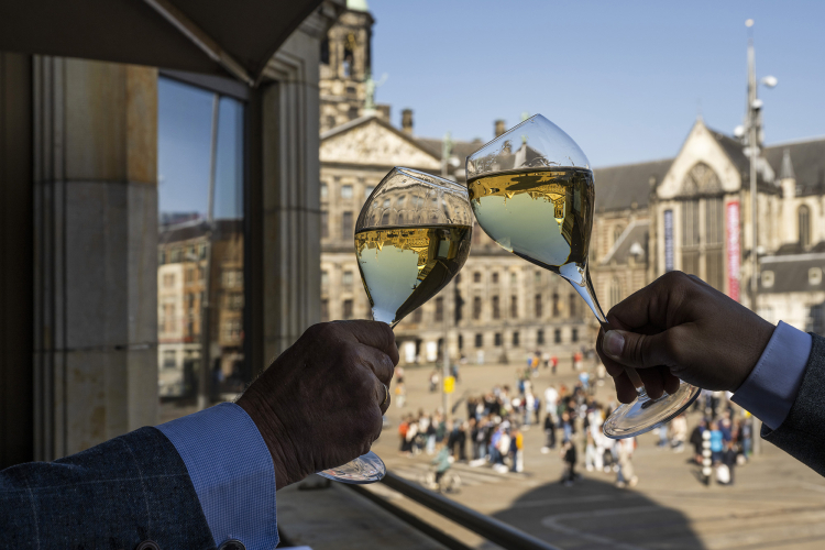 champagne Dam Amsterdam
