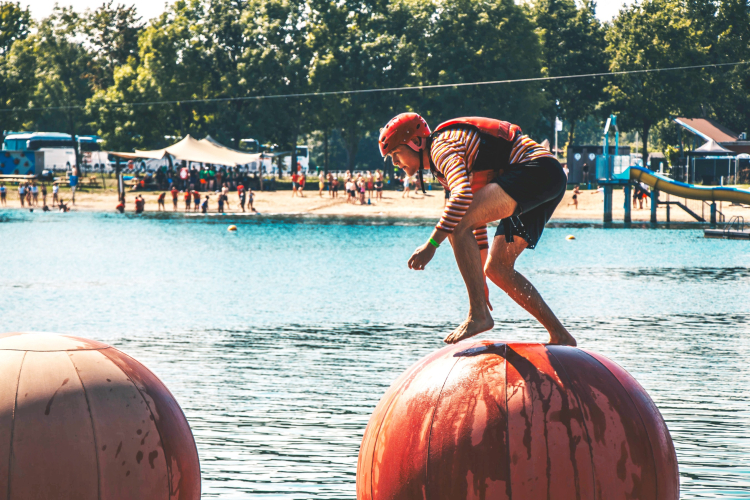 Wipeout Big Red Balls