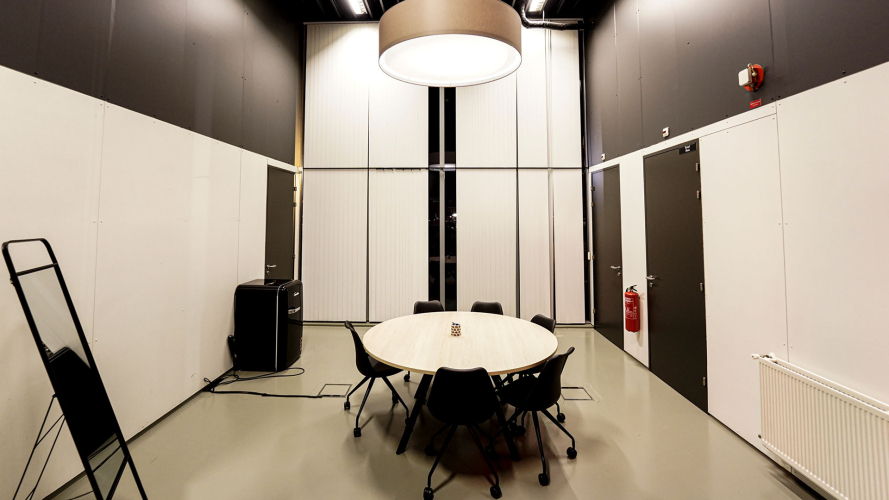 MAINSTAGE heeft een backstage ruimte voor artiesten